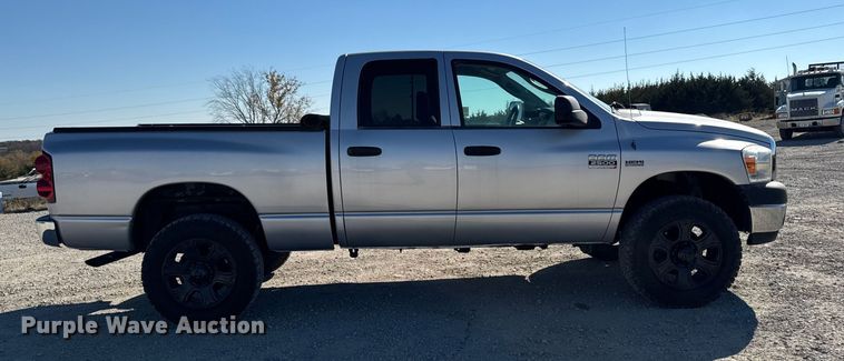 image for item ED1560 2009 Dodge Ram 2500 Quad Cab pickup truck