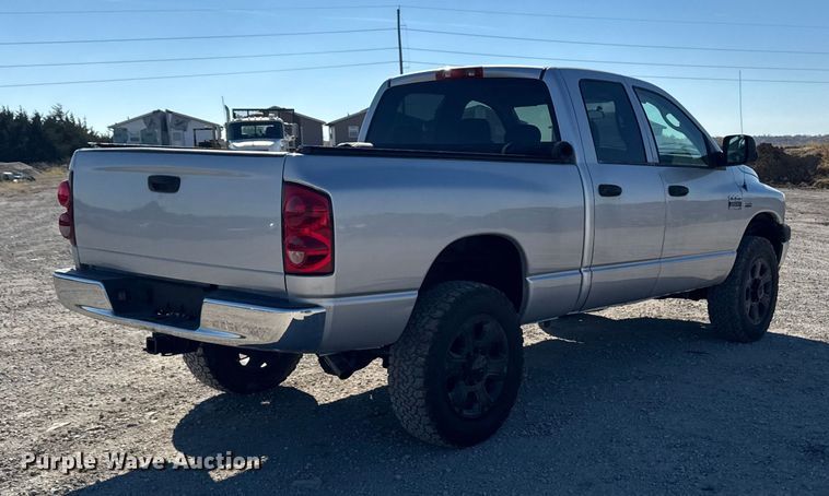 image for item ED1560 2009 Dodge Ram 2500 Quad Cab pickup truck