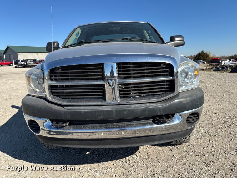 image for item ED1560 2009 Dodge Ram 2500 Quad Cab pickup truck