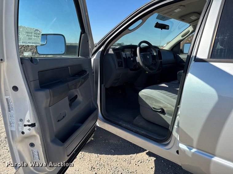 image for item ED1560 2009 Dodge Ram 2500 Quad Cab pickup truck