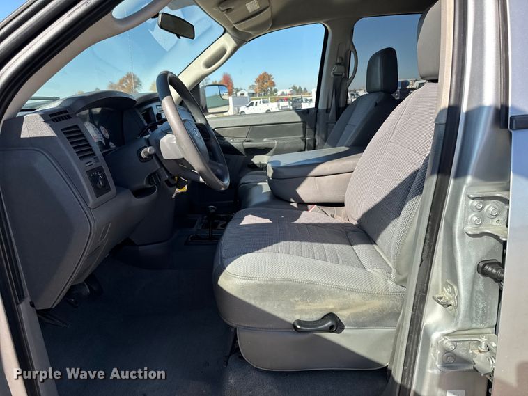 image for item ED1560 2009 Dodge Ram 2500 Quad Cab pickup truck