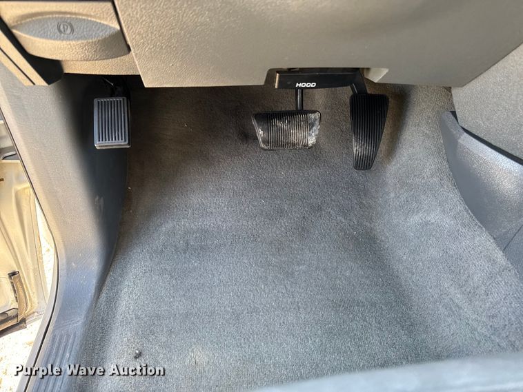 image for item ED1560 2009 Dodge Ram 2500 Quad Cab pickup truck