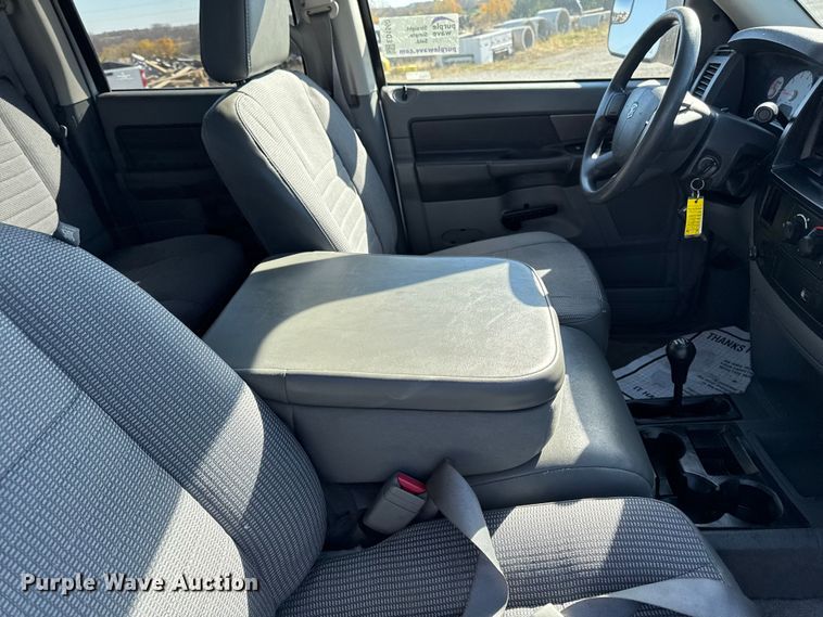 image for item ED1560 2009 Dodge Ram 2500 Quad Cab pickup truck