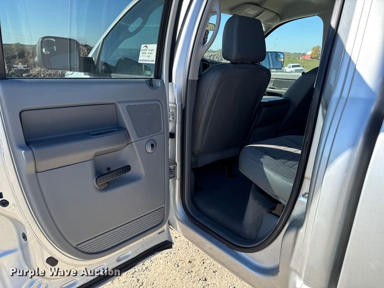 image for item ED1560 2009 Dodge Ram 2500 Quad Cab pickup truck