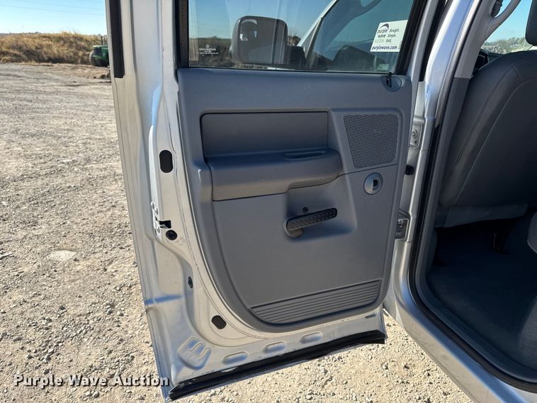 image for item ED1560 2009 Dodge Ram 2500 Quad Cab pickup truck