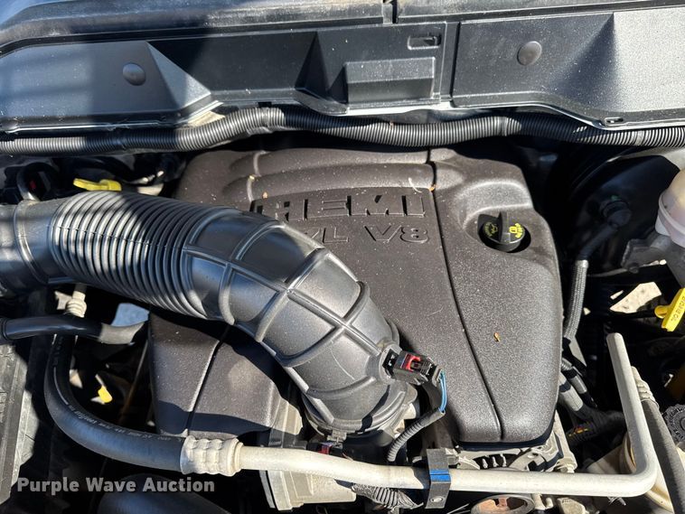 image for item ED1560 2009 Dodge Ram 2500 Quad Cab pickup truck