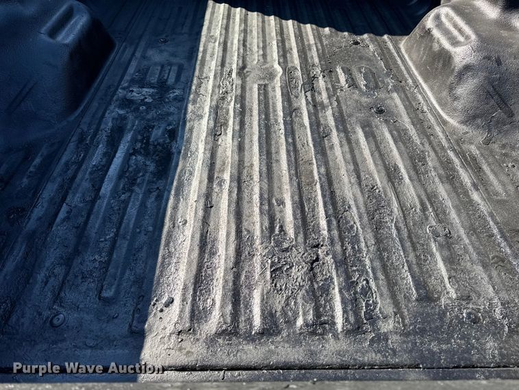 image for item ED1561 2011 Ford F250 Super Duty Crew Cab pickup truck