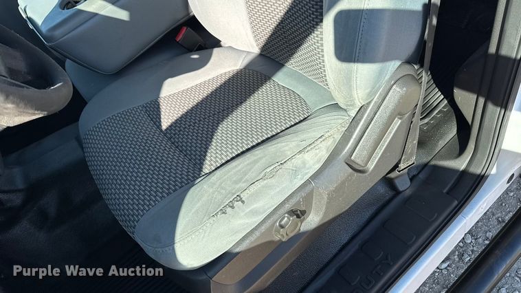 image for item ED1561 2011 Ford F250 Super Duty Crew Cab pickup truck