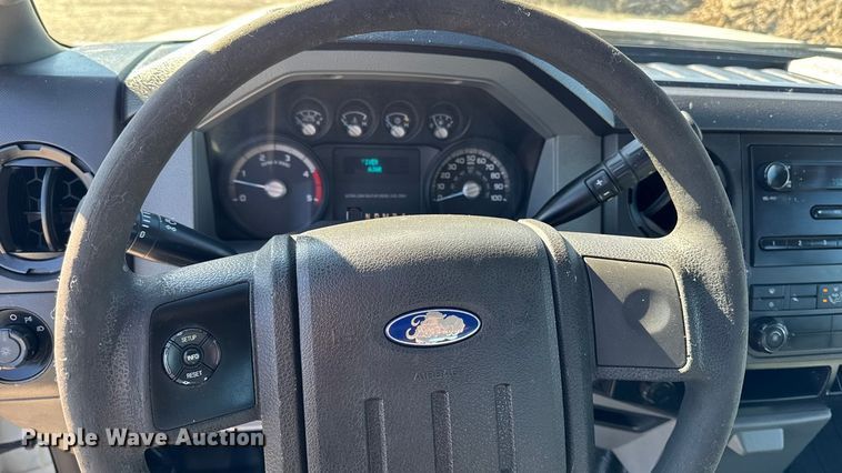 image for item ED1561 2011 Ford F250 Super Duty Crew Cab pickup truck