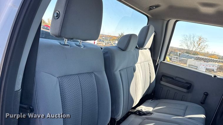 image for item ED1561 2011 Ford F250 Super Duty Crew Cab pickup truck