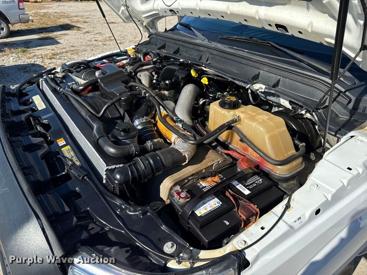 image for item ED1561 2011 Ford F250 Super Duty Crew Cab pickup truck