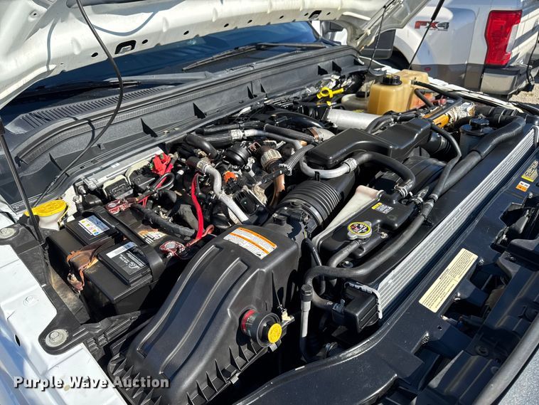 image for item ED1561 2011 Ford F250 Super Duty Crew Cab pickup truck