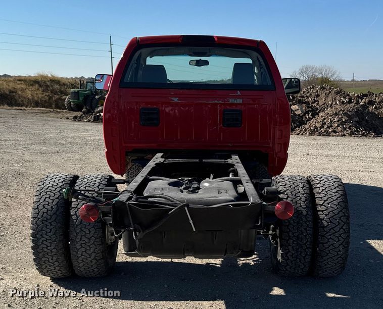 image for item ED1562 2007 Dodge Ram 3500 pickup truck cab and chassis