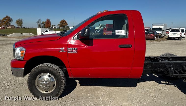 image for item ED1562 2007 Dodge Ram 3500 pickup truck cab and chassis