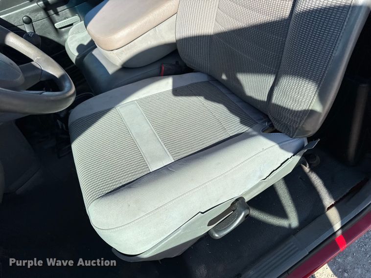 image for item ED1562 2007 Dodge Ram 3500 pickup truck cab and chassis