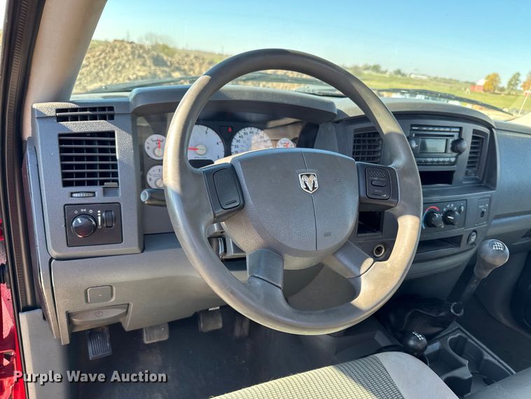 image for item ED1562 2007 Dodge Ram 3500 pickup truck cab and chassis