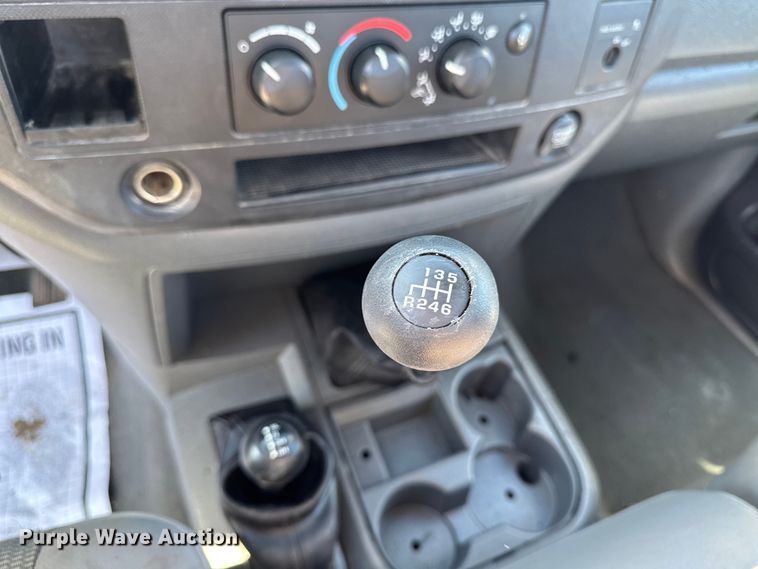 image for item ED1562 2007 Dodge Ram 3500 pickup truck cab and chassis