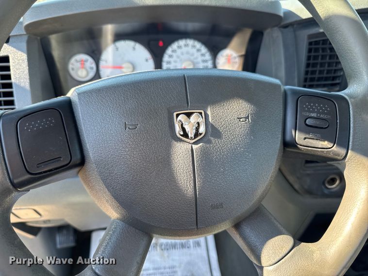 image for item ED1562 2007 Dodge Ram 3500 pickup truck cab and chassis