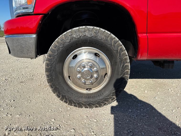 image for item ED1562 2007 Dodge Ram 3500 pickup truck cab and chassis