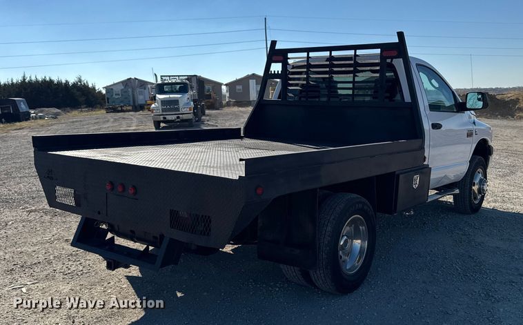 image for item ED1563 2007 Dodge Ram 3500 flatbed pickup truck