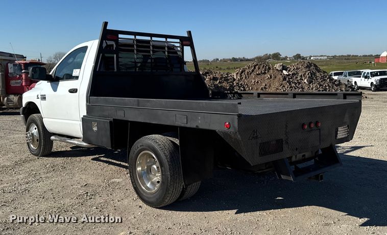 image for item ED1563 2007 Dodge Ram 3500 flatbed pickup truck