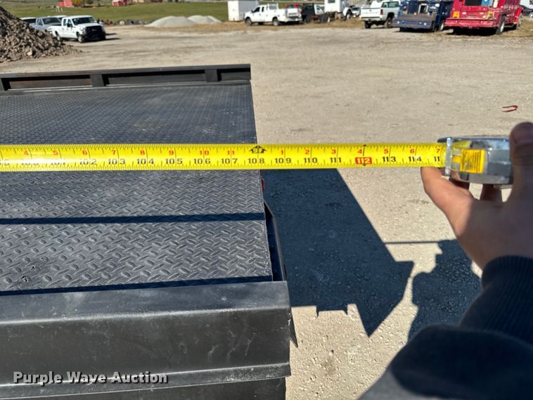 image for item ED1563 2007 Dodge Ram 3500 flatbed pickup truck