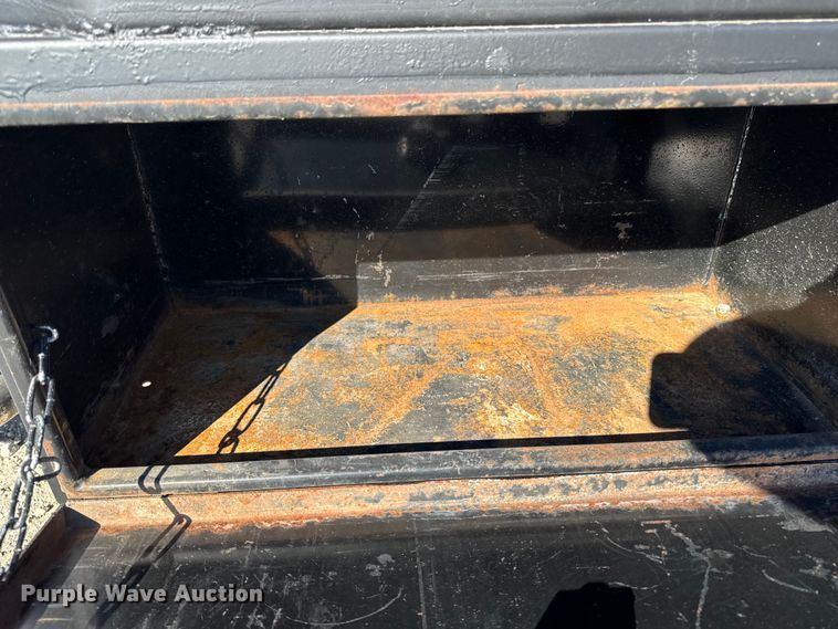 image for item ED1563 2007 Dodge Ram 3500 flatbed pickup truck