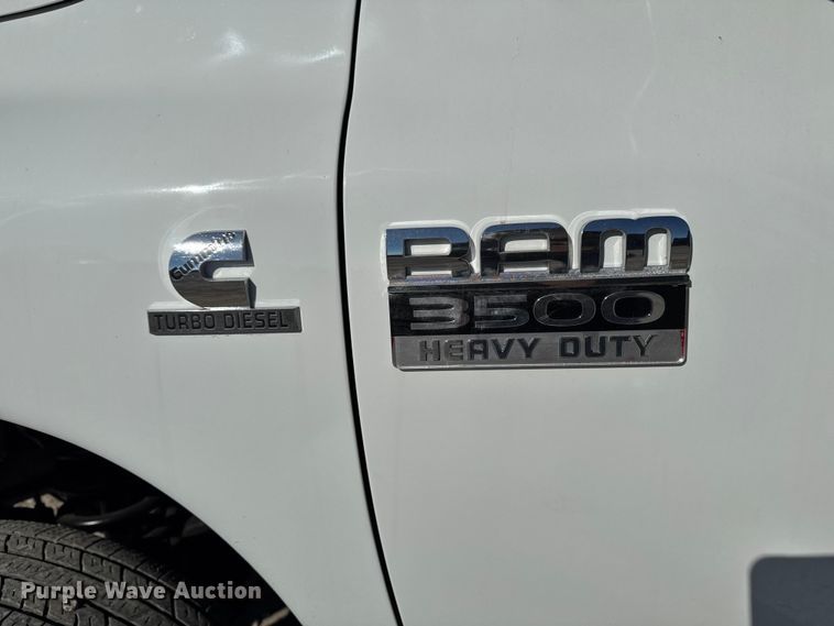 image for item ED1563 2007 Dodge Ram 3500 flatbed pickup truck
