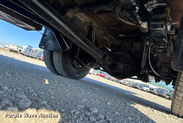 image for item ED1563 2007 Dodge Ram 3500 flatbed pickup truck