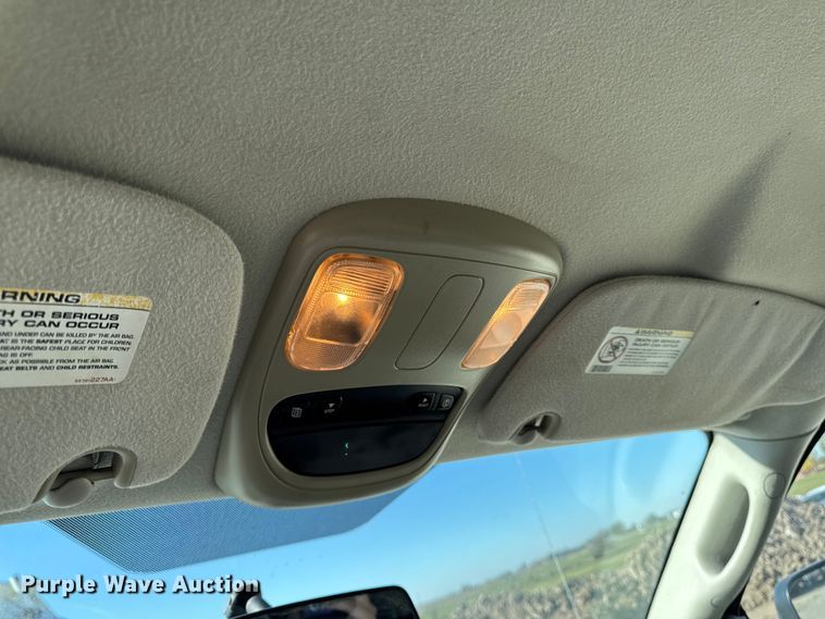 image for item ED1563 2007 Dodge Ram 3500 flatbed pickup truck