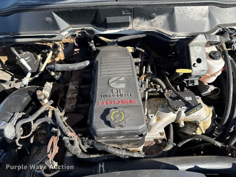 image for item ED1563 2007 Dodge Ram 3500 flatbed pickup truck