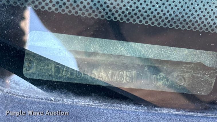 image for item ED1563 2007 Dodge Ram 3500 flatbed pickup truck