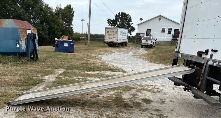 image for item ED2237 2012 Ford F750 box truck