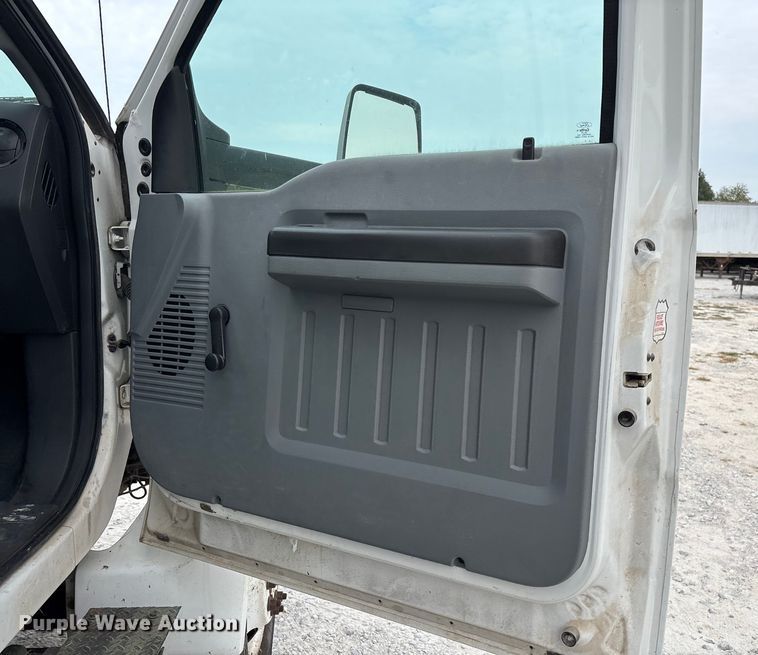 image for item ED2237 2012 Ford F750 box truck