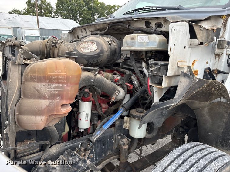 image for item ED2237 2012 Ford F750 box truck