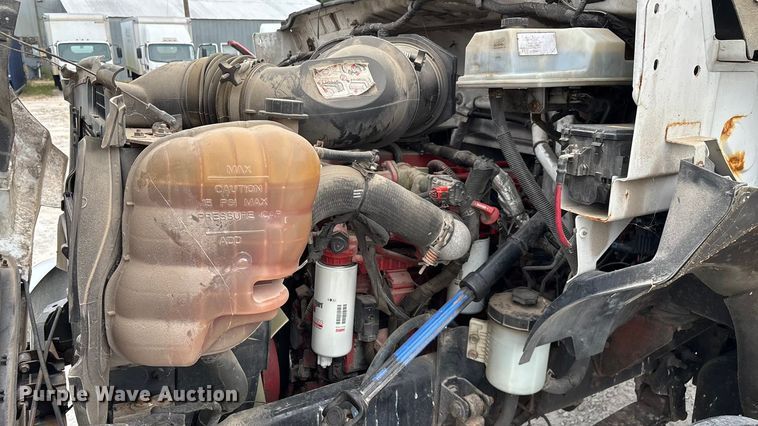 image for item ED2237 2012 Ford F750 box truck