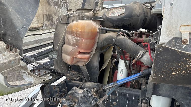 image for item ED2237 2012 Ford F750 box truck