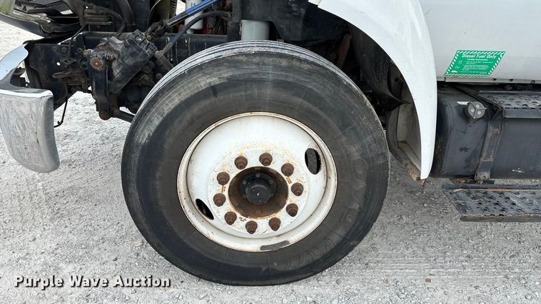 image for item ED2237 2012 Ford F750 box truck