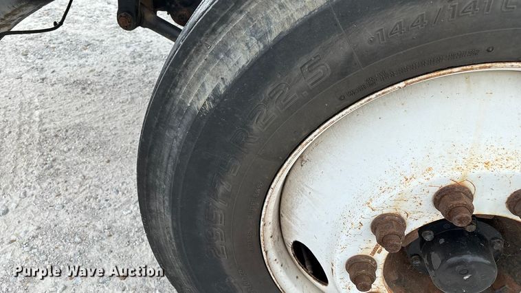 image for item ED2237 2012 Ford F750 box truck