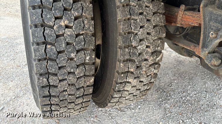 image for item ED2237 2012 Ford F750 box truck