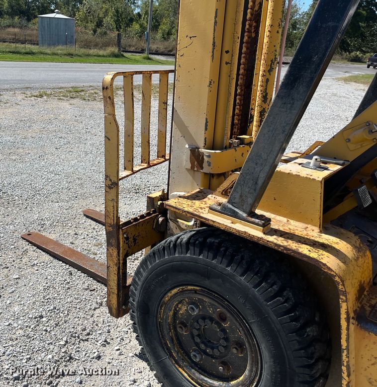 image for item ED2305 Caterpillar V80E forklift