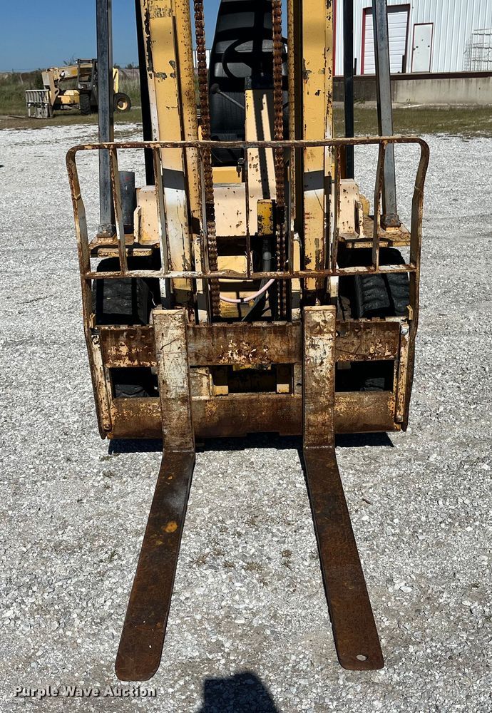 image for item ED2305 Caterpillar V80E forklift