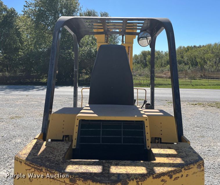 image for item ED2305 Caterpillar V80E forklift