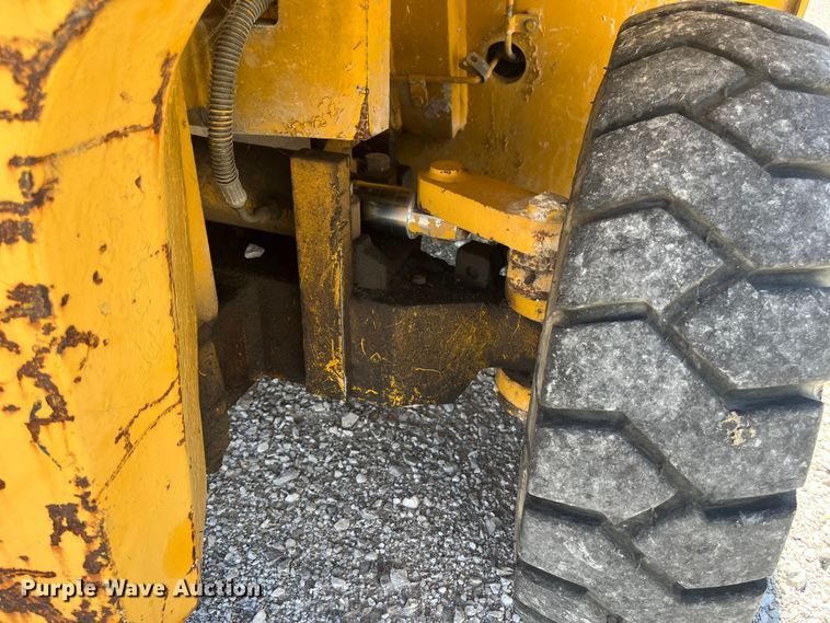 image for item ED2305 Caterpillar V80E forklift
