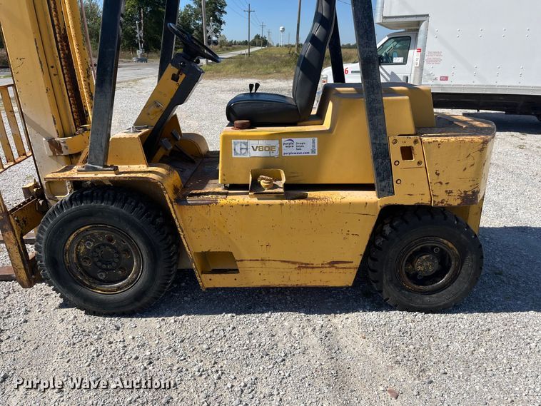 image for item ED2305 Caterpillar V80E forklift