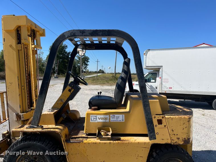 image for item ED2305 Caterpillar V80E forklift