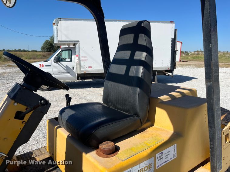 image for item ED2305 Caterpillar V80E forklift