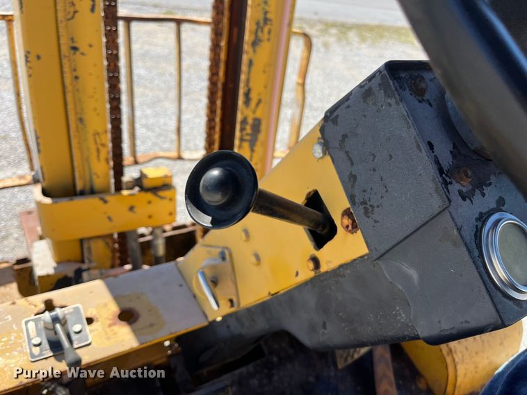 image for item ED2305 Caterpillar V80E forklift