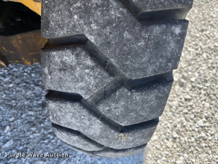 image for item ED2305 Caterpillar V80E forklift