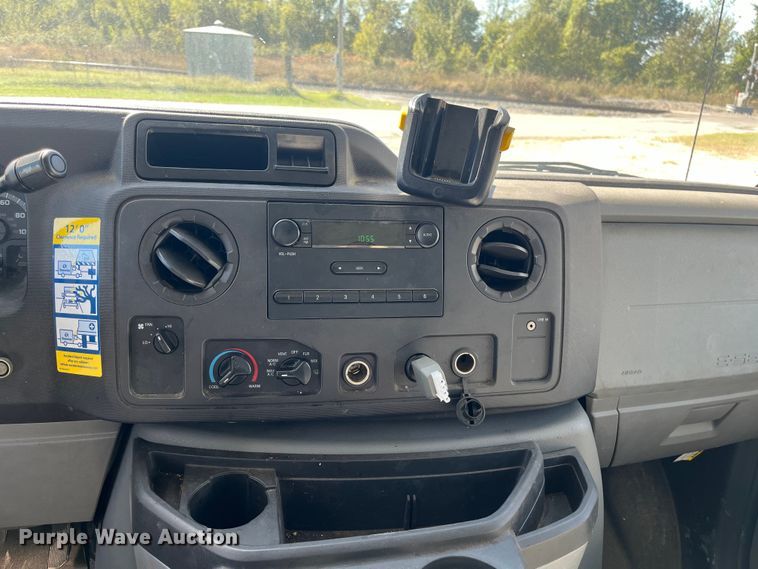 image for item ED2306 2012 Ford E450 box truck